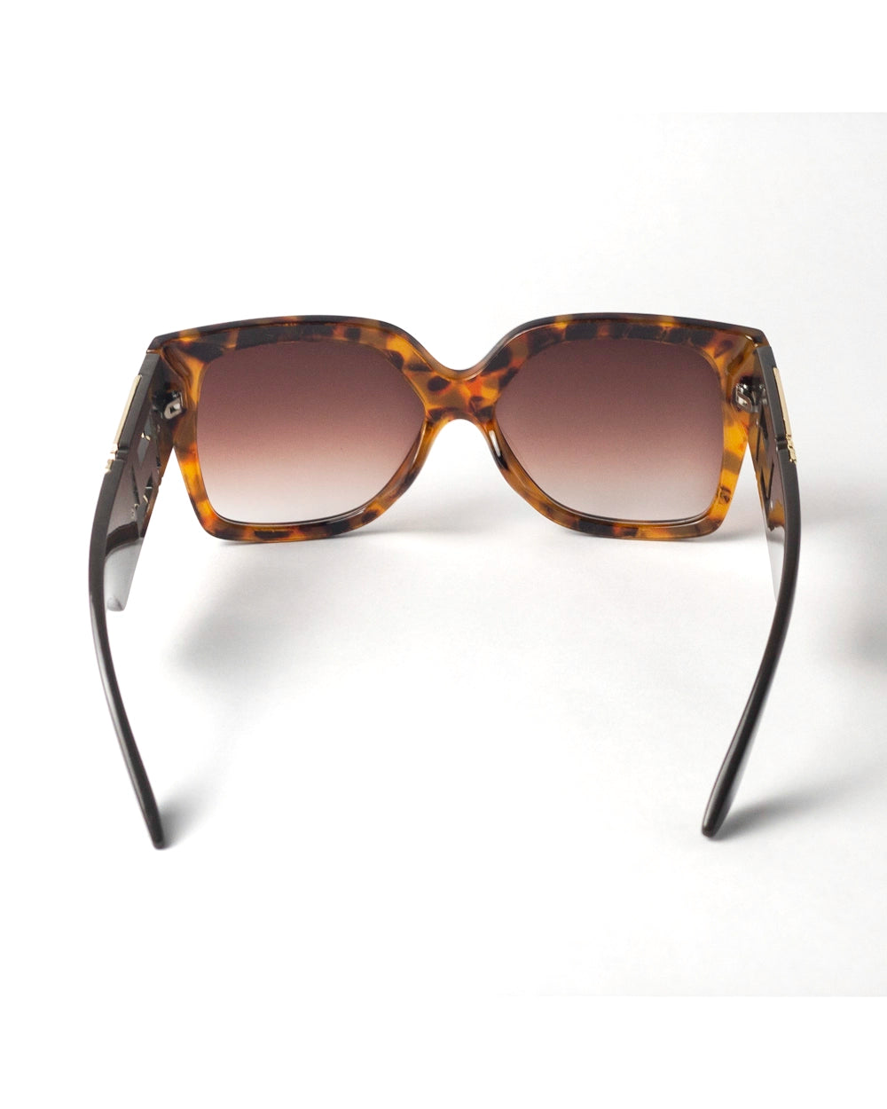 Luxury Mirror Lens Vintage Square Sunglasses: Sun Protection with Style